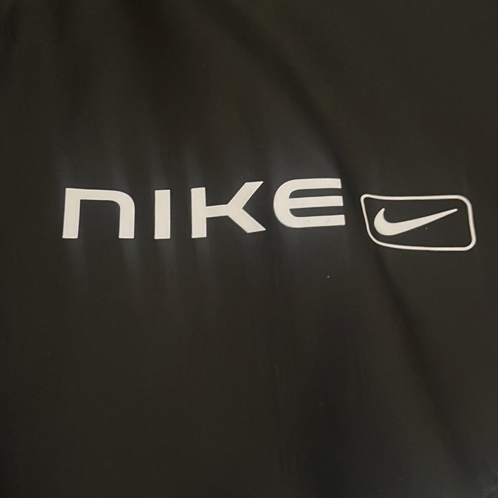Nike Sportswear Essential - Picture 5 of 8